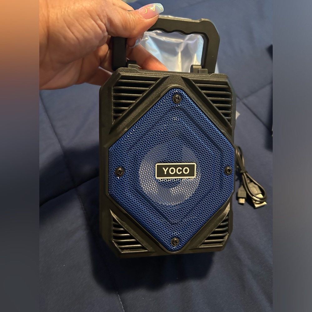 YOCO • Small Wireless Speaker • Black/Blue •